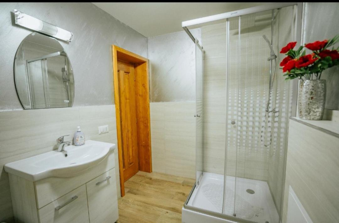 Casa Daviden Hotel Moisei Luaran gambar
